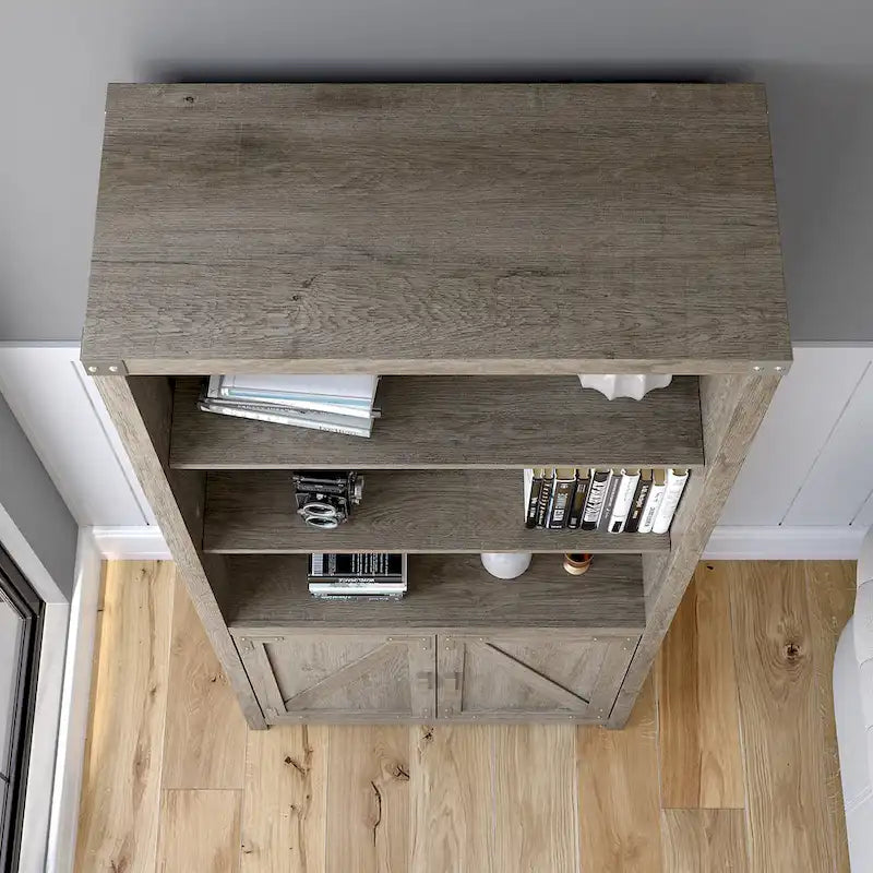 Étagère à cinq niveaux avec portes