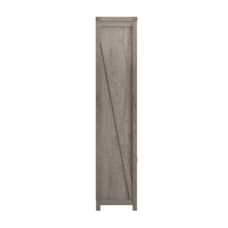 Étagère à cinq niveaux avec portes