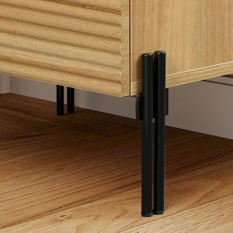 Table de chevet de style moderne avec station de recharge et texture rainurée — Table d'appoint à deux tiroirs