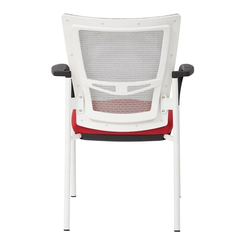 Fauteuil visiteur avec dossier en maille, assise et accoudoirs rembourrés en tissu noir, et piétement finition blanc.